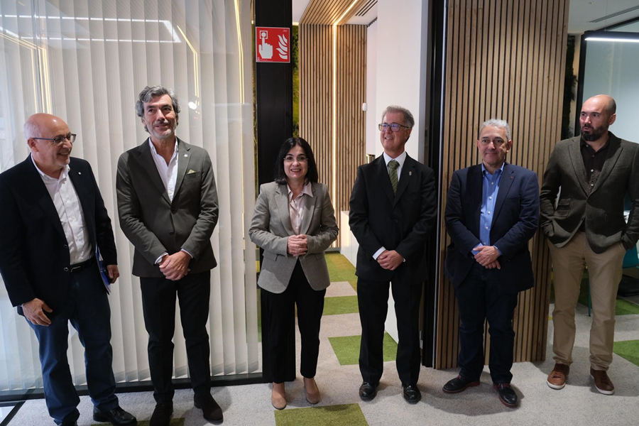 La alcaldesa asiste a la inauguración de la nueva sede del Colegio Oficial de la Profesión Veterinaria de Las Palmas